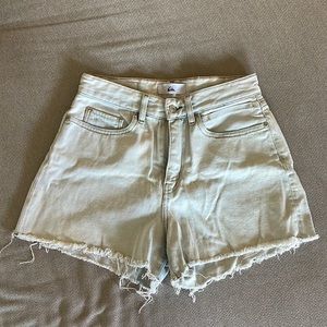Light wash denim cut off shorts